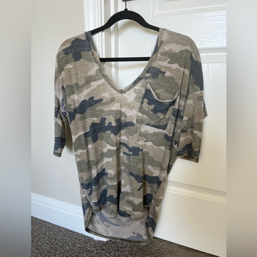 Camo tee